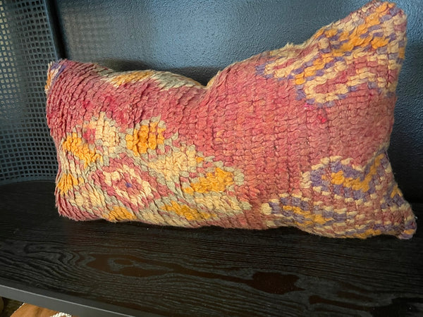 DZ VINTAGE MOROCCAN RUG LUMBAR PILLOW 2