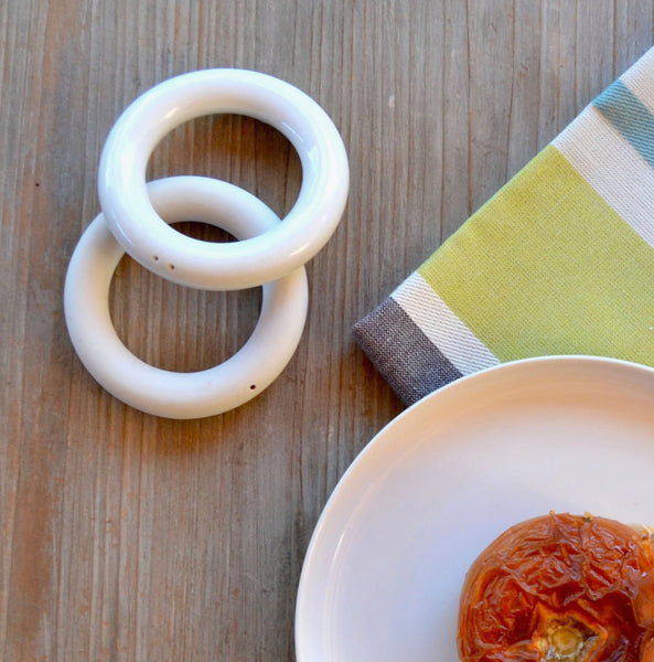 RINGS SALT & PEPPER SET