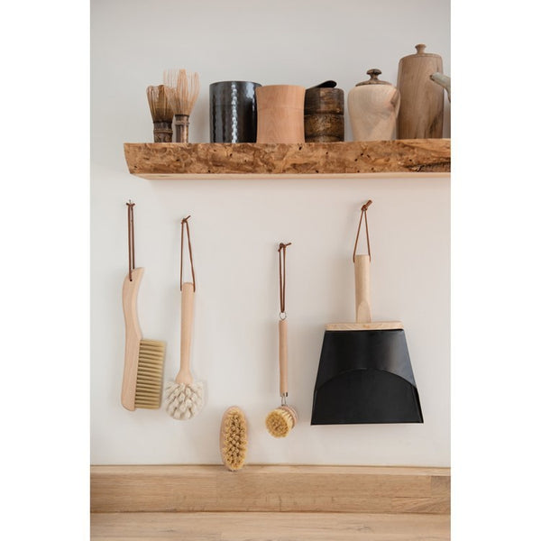 CC NATURAL WOOD DISH BRUSH