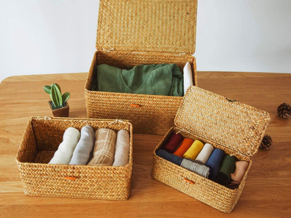 SMALL RATTAN BOX W/ LID