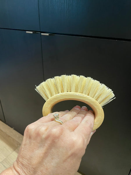BAMBOO NATURAL SCRUB BRUSH