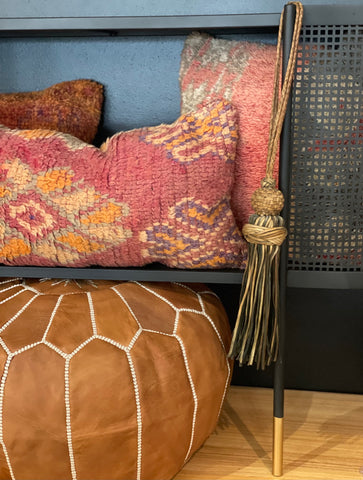 DZ MOROCCAN BLACK TIPS LEATHER TASSLE